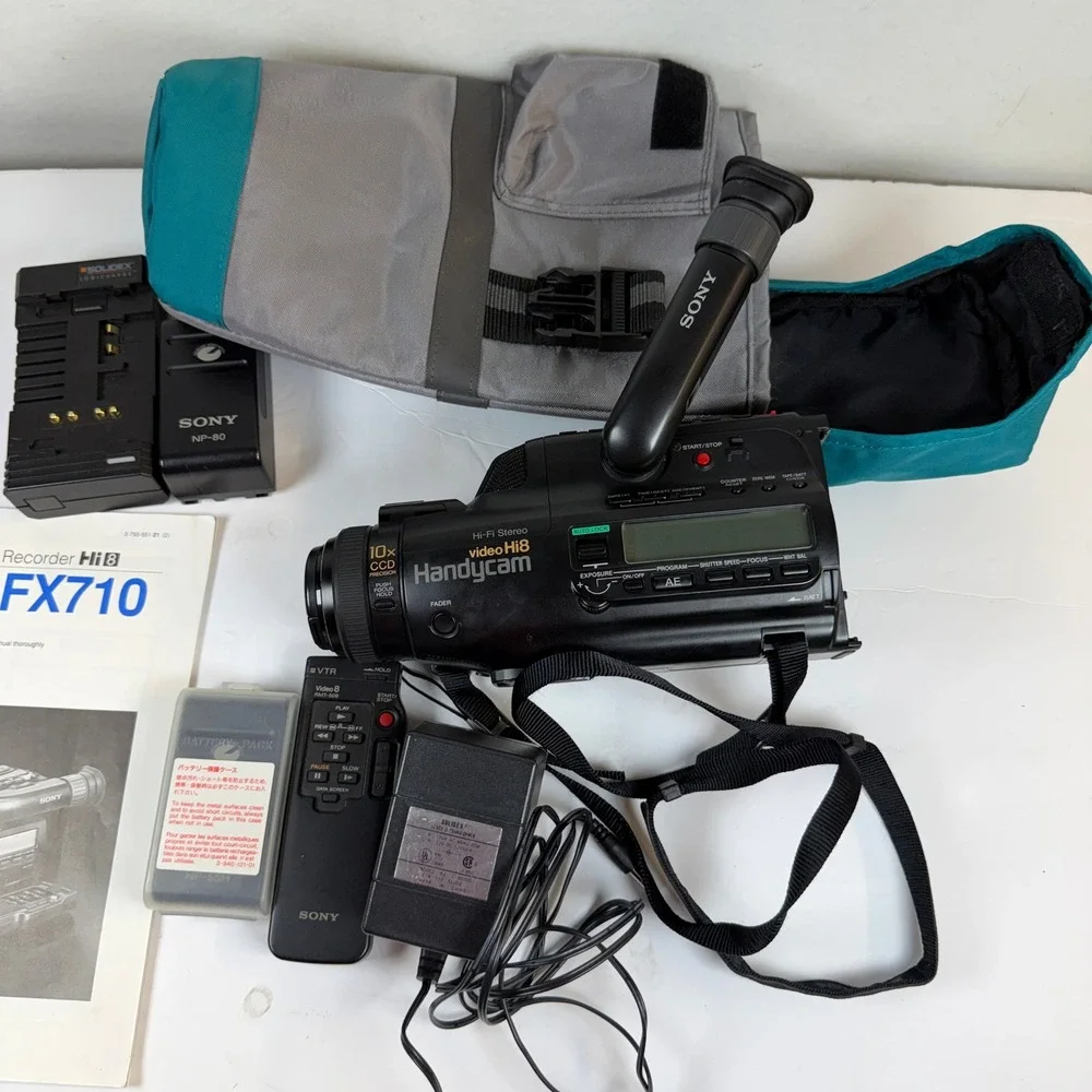 Sony Handycam CCD-FX710 Video Hi8 Camcorder Bundle Parts Repair C-10